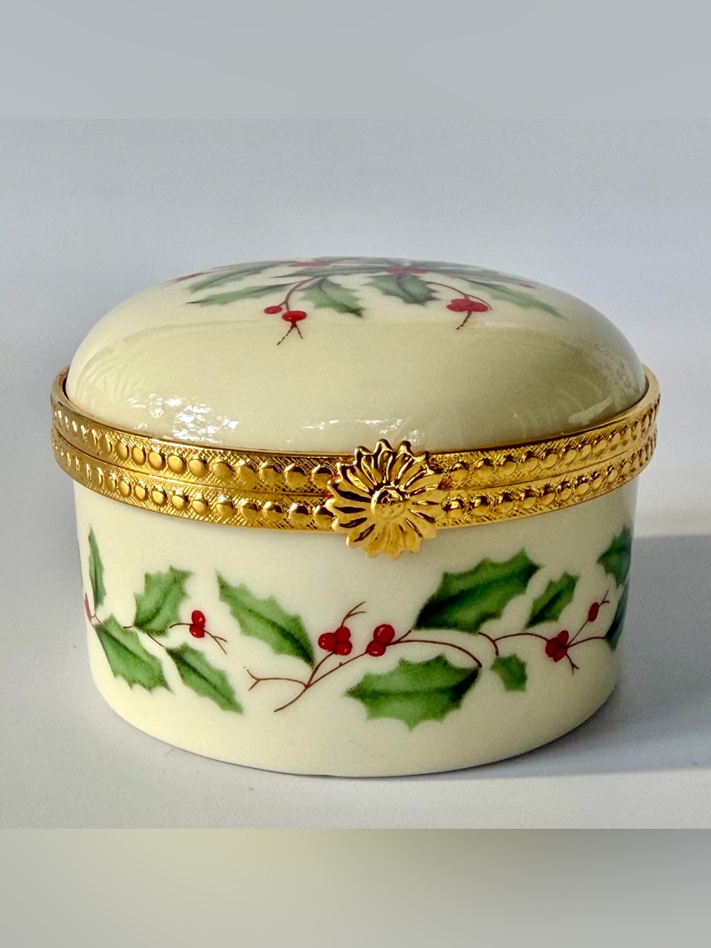 Vintage Lenox Christmas Trinket Box Holly Leaves Berries Hinged Round Gold Trim